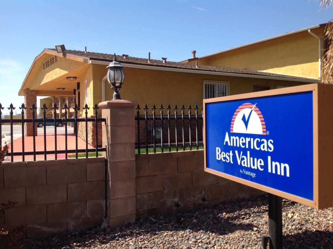 Rodeway Inn Adelanto Us 395 Exterior foto